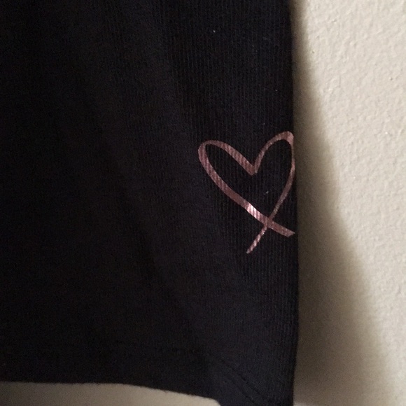 V.S. SZ. M TEASE SLEEP SHIRT NWT - Picture 4 of 8